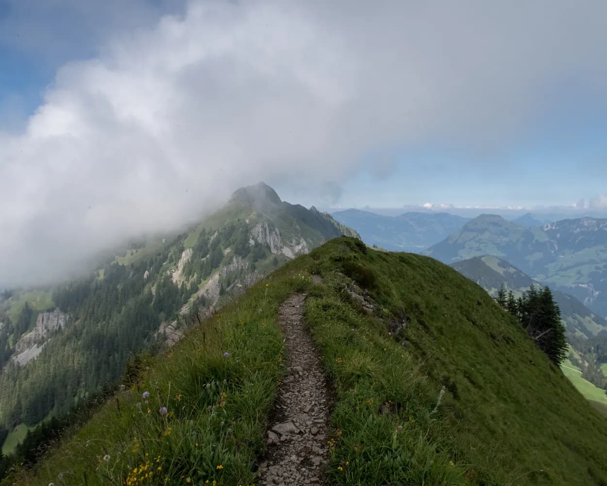 Obwaldner Höhenweg, Stage 6/6